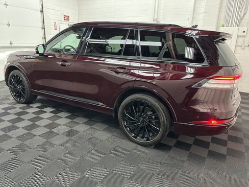 Used 2023 Lincoln Aviator Reserve w/ Equipment Group 201A image 7