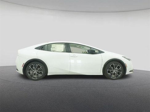 New 2026 Toyota Prius XLE image 27