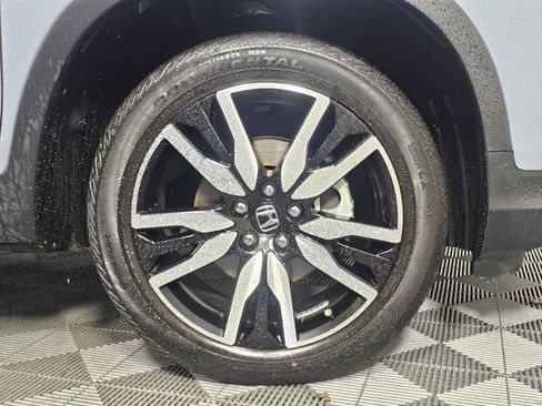 Used 2022 Honda Pilot Touring image 9