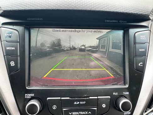 Used 2017 Hyundai Veloster Value Edition FWD image 18