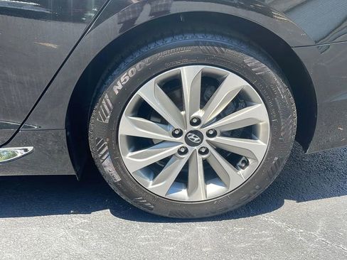 Used 2015 Hyundai Sonata SE FWD image 24