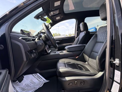 Used 2025 GMC Sierra EV Denali AWD/4WD image 10