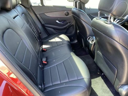 Used 2021 Mercedes-Benz GLC 300 4MATIC image 25