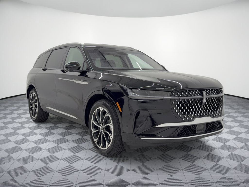 Used 2024 Lincoln Nautilus Reserve w/ Equipment Group 203A AWD/4WD image 7