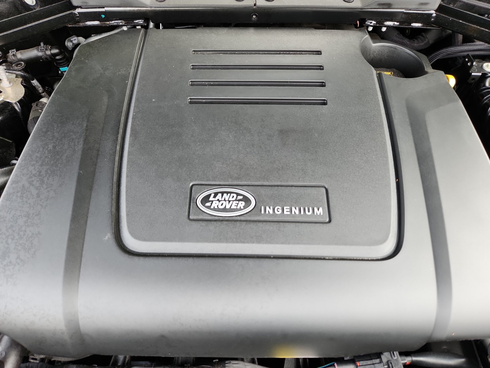 Used 2025 Land Rover Defender 110 S AWD/4WD image 21