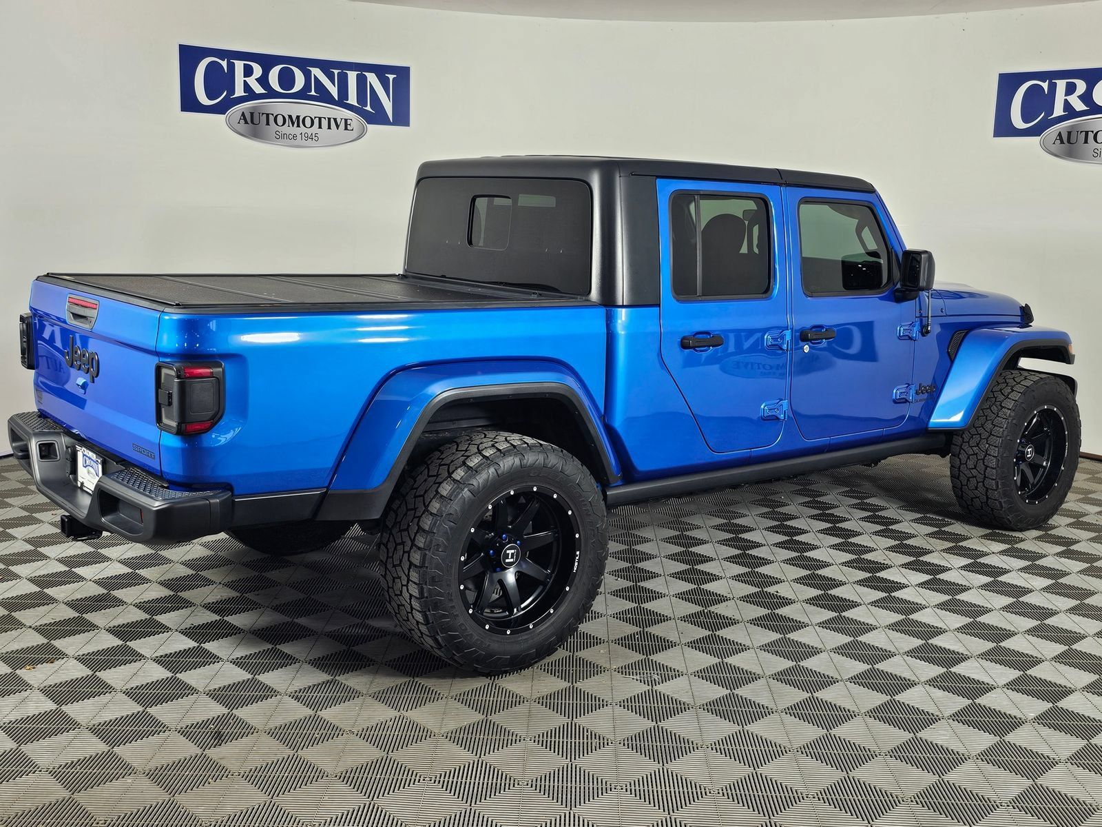 Used 2021 Jeep Gladiator Sport AWD/4WD image 32