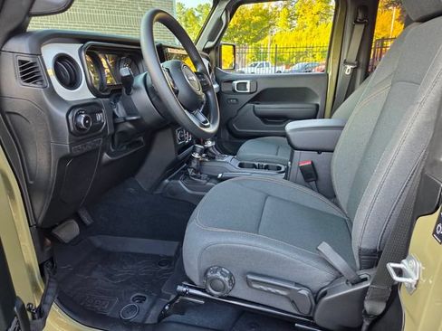 Used 2026 Jeep Wrangler Sport AWD/4WD image 10