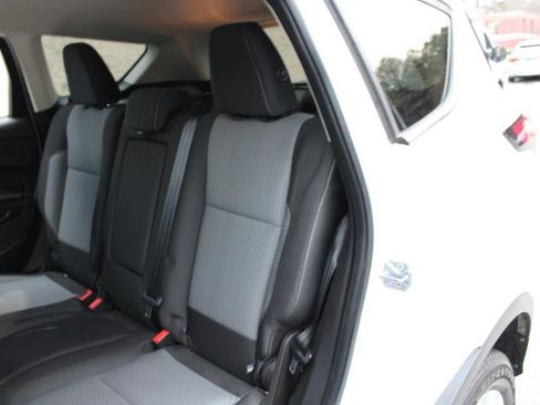 Used 2019 Ford Escape SE FWD image 14