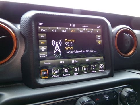 Used 2021 Jeep Gladiator Mojave image 6