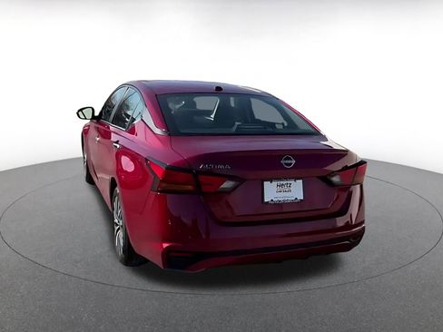 Used 2025 Nissan Altima 2.5 SV image 9