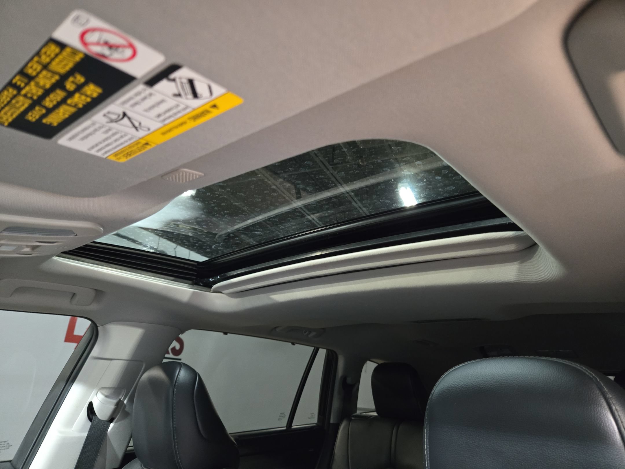 Used 2022 Toyota Highlander Limited FWD image 25