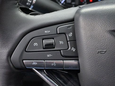 Certified 2025 Cadillac XT6 Premium Luxury image 17