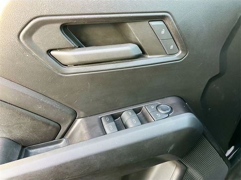 Used 2024 Chevrolet Colorado Trail Boss w/ Technology Package image 18