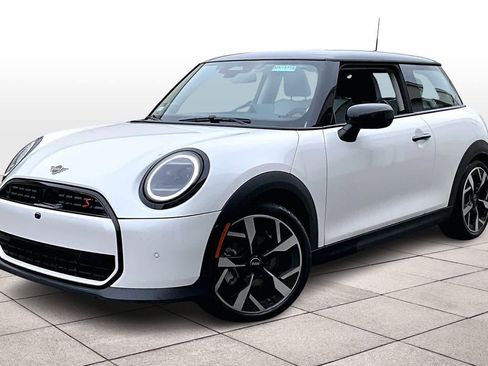 Used 2025 MINI Cooper S image 1