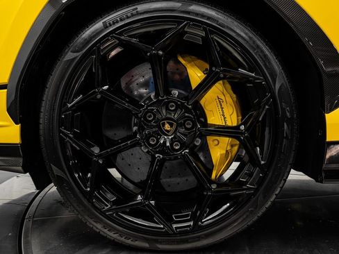 Used 2023 Lamborghini Urus Performante image 28