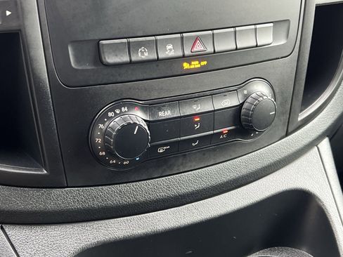 Used 2016 Mercedes-Benz Metris Passenger image 19