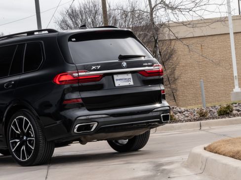 Used 2019 BMW X7 xDrive50i w/ M Sport Package image 6