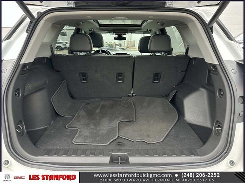 Certified 2022 GMC Terrain SLT w/ Tech Package image 11