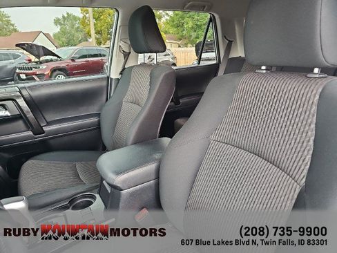 Used 2022 Toyota 4Runner TRD Off-Road AWD/4WD image 12