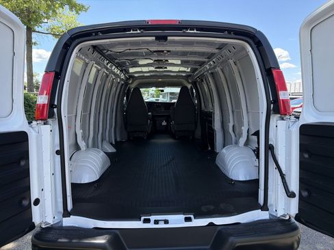 New 2026 GMC Savana 3500 Extended w/ Driver Convenience Package RWD image 24