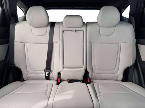 New 2026 Hyundai Tucson Limited image 16