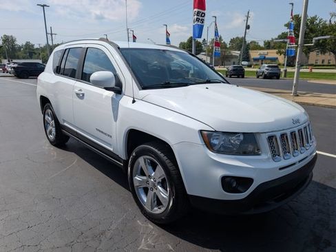 Used 2014 Jeep Compass Latitude AWD/4WD image 7