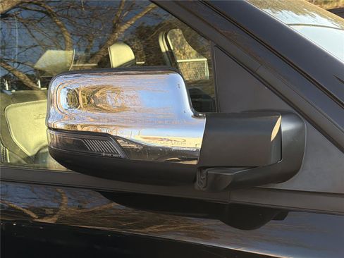 Used 2024 RAM 1500 Laramie image 7