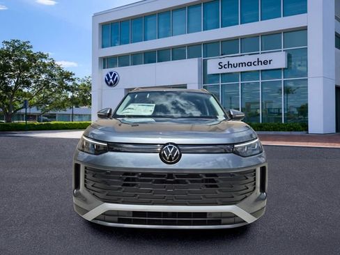New 2026 Volkswagen Tiguan SE FWD image 2