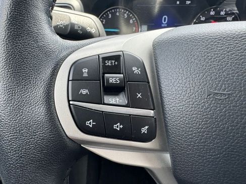 Used 2023 Ford Explorer XLT w/ Equipment Group 202A AWD/4WD image 21