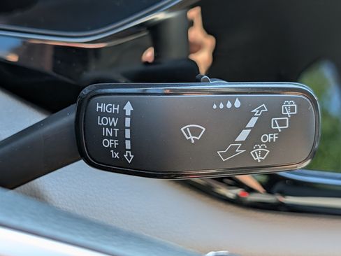 Certified 2024 Volkswagen Taos S FWD image 30