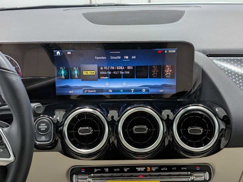 Certified 2025 Mercedes-Benz GLA 250 GLA 250 image 16