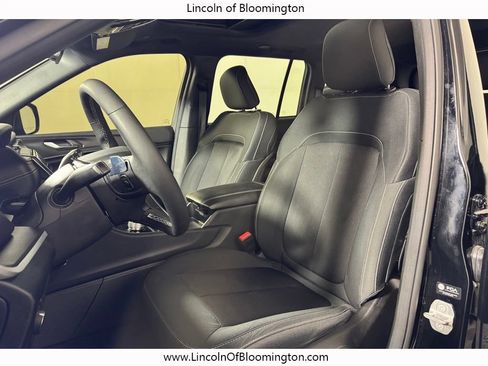 Used 2025 Jeep Grand Cherokee Laredo X w/ Luxury Tech Group I AWD/4WD image 13