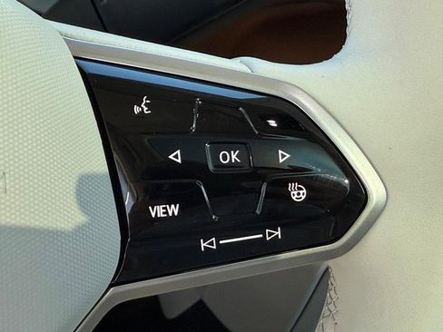 New 2025 Volkswagen ID. Buzz 1st Edition image 10