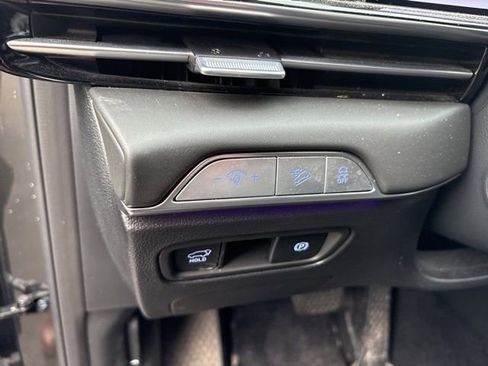 Used 2025 Genesis GV80 2.5T Standard image 9