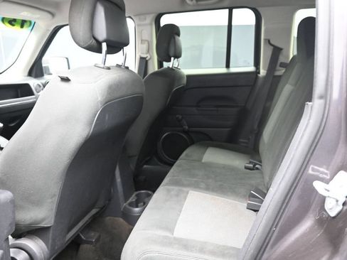 Used 2015 Jeep Patriot Sport FWD image 18