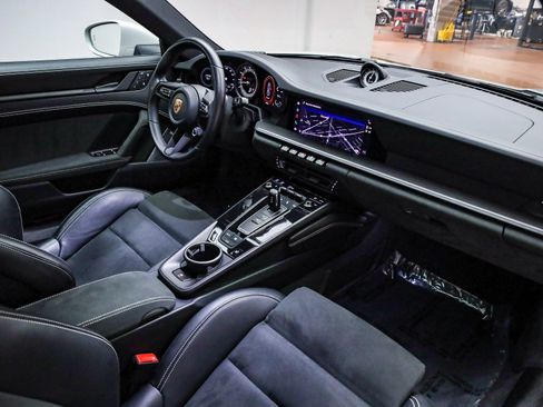 Used 2024 Porsche 911 Carrera GTS image 16
