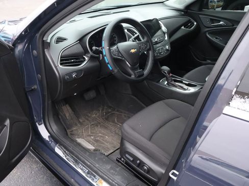 Certified 2025 Chevrolet Malibu RS w/ LPO, Floor Liner Package image 11