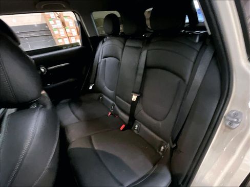 Used 2020 MINI Cooper Clubman S w/ Storage Package image 28