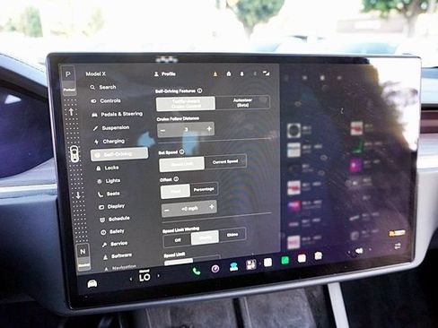 Used 2024 Tesla Model X AWD/4WD image 43