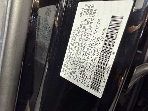 Used 2025 Honda Pilot Black Edition image 38