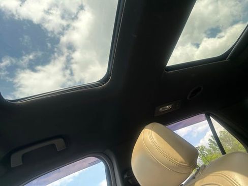 Used 2016 Ford Explorer Limited image 15