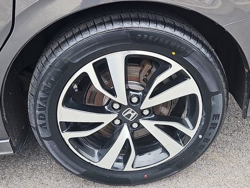 Used 2018 Honda Odyssey Elite image 30