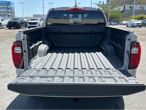 New 2026 GMC Canyon AT4 w/ Technology Plus Package AWD/4WD image 31