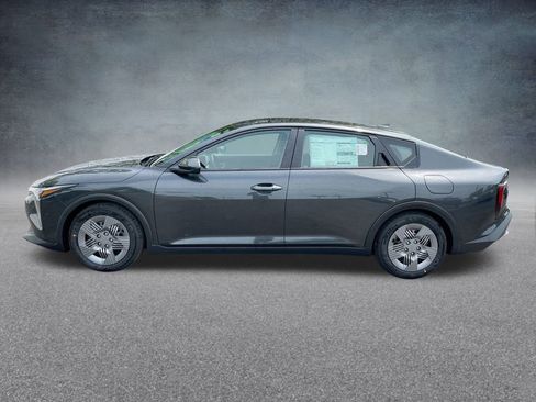 Used 2025 Kia K4 LX image 28