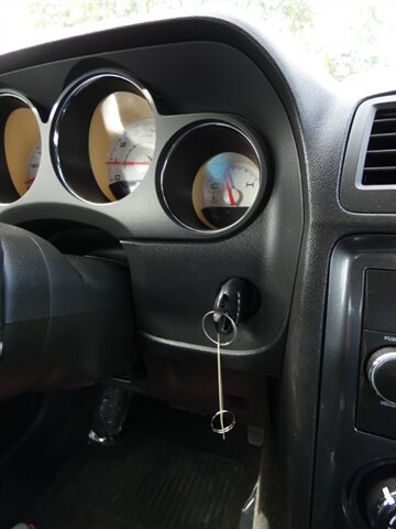 Used 2011 Dodge Challenger RWD image 27