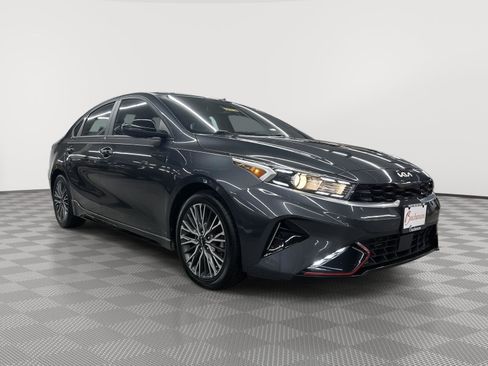 Used 2023 Kia Forte GT-Line w/ GT-Line Premium Package image 3