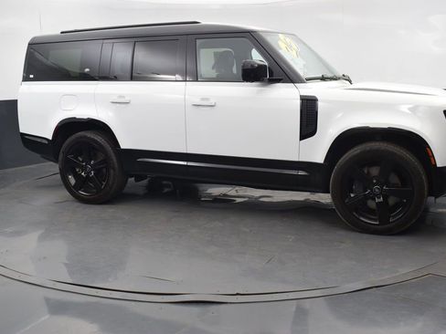 Used 2023 Land Rover Defender 130 X-Dynamic SE AWD/4WD image 7
