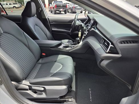 Used 2024 Toyota Camry SE FWD image 14