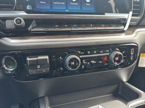 New 2025 Chevrolet Silverado 1500 LT Trail Boss w/ Convenience Package II image 24