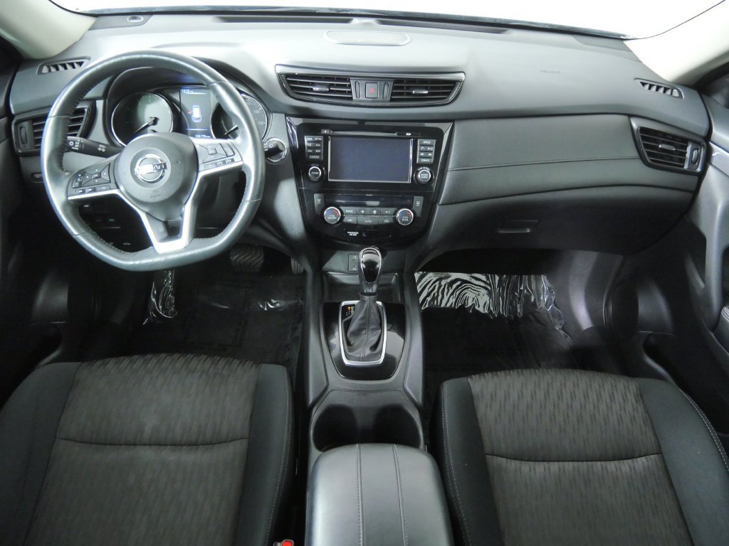 Used 2017 Nissan Rogue SV w/ Sun & Sound Touring Package AWD/4WD image 19